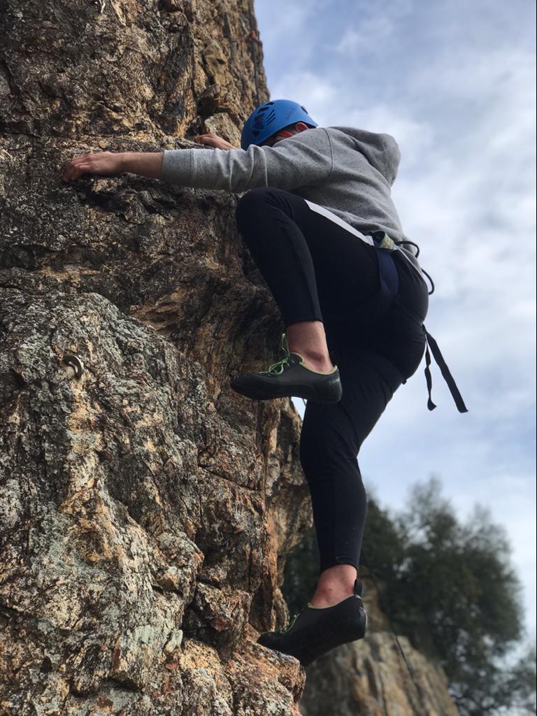 Prácticas de escalada en el entorno del Castillo de Almodóvar